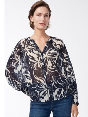 Chicos Floral Pintuck Sleeve Blouse 1.5 Size 10 Navy White Button Front Shirt